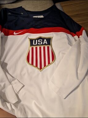 Nike USA Crest Hockey Jersey - White Navy Red